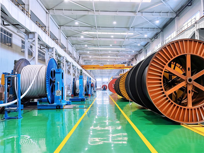 高壓電纜生產(chǎn)車(chē)間